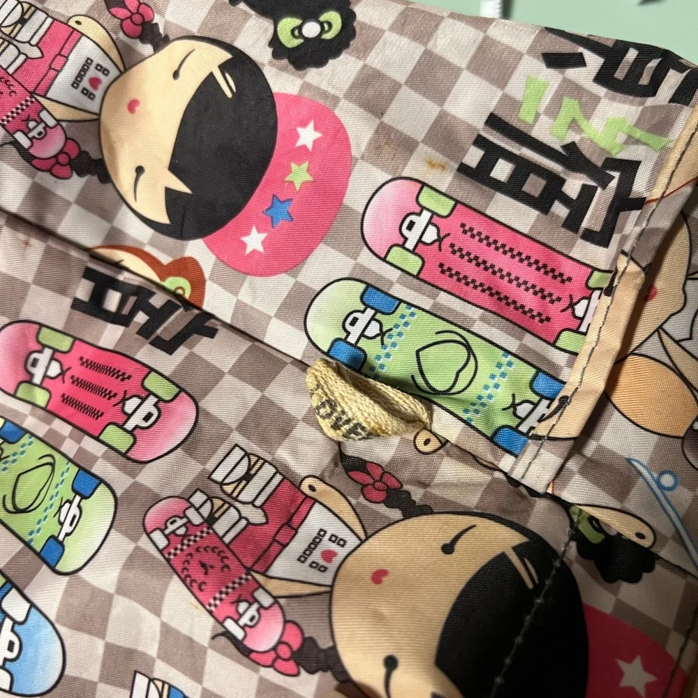 Harajuku Lovers Flower Spring Travel Tote - Picture 7 of 8